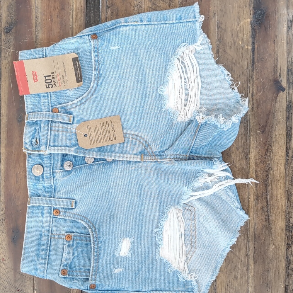 Levi's 591 shorts size 24